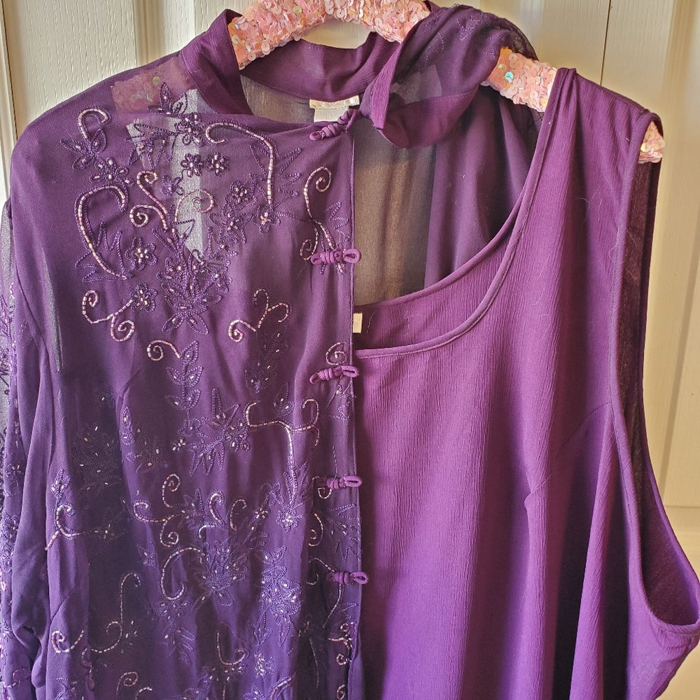 Woman's sheath with sheer overcoat